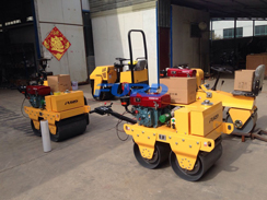 福瑞得壓路機(jī)座駕壓路機(jī)、手扶壓路機(jī)準(zhǔn)備發(fā)貨
